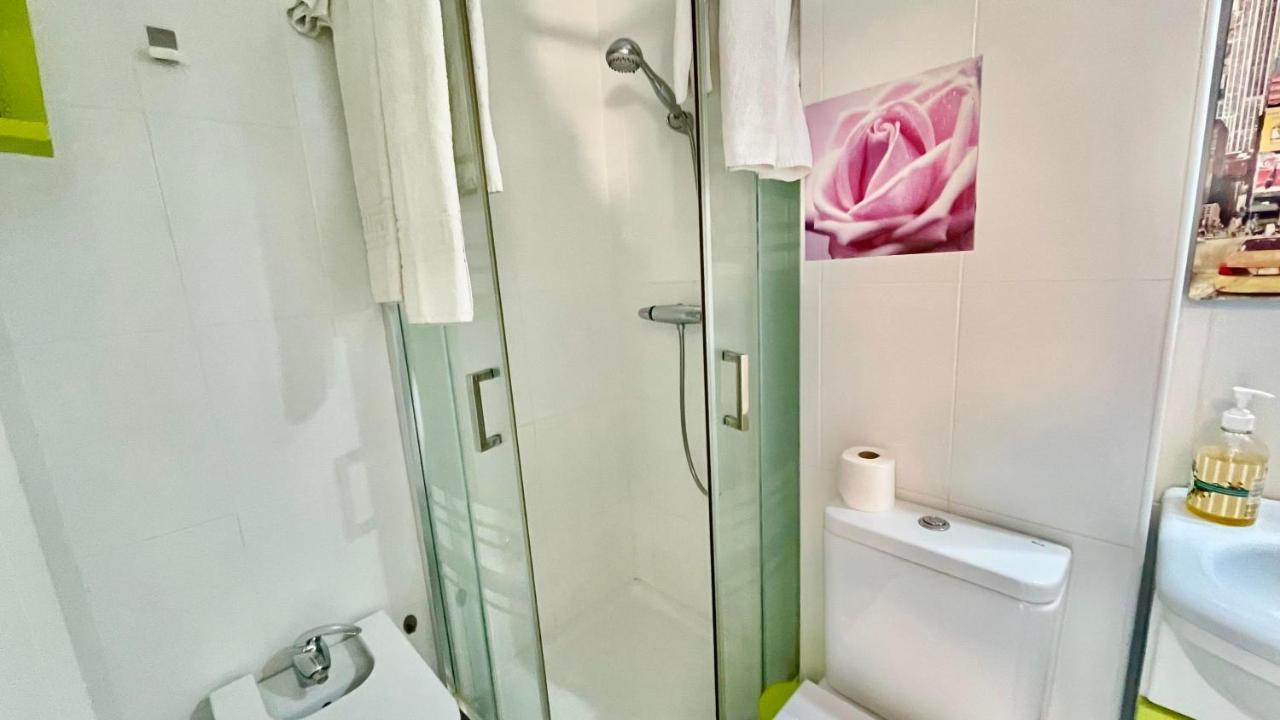 Bulto Carihuela Apartment Torremolinos Bagian luar foto