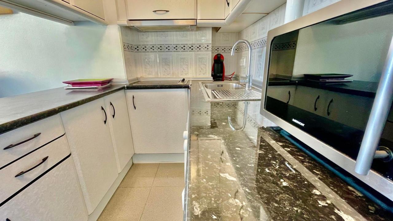 Bulto Carihuela Apartment Torremolinos Bagian luar foto