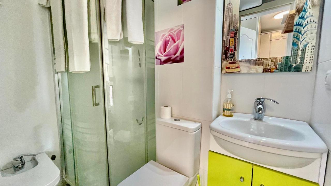 Bulto Carihuela Apartment Torremolinos Bagian luar foto