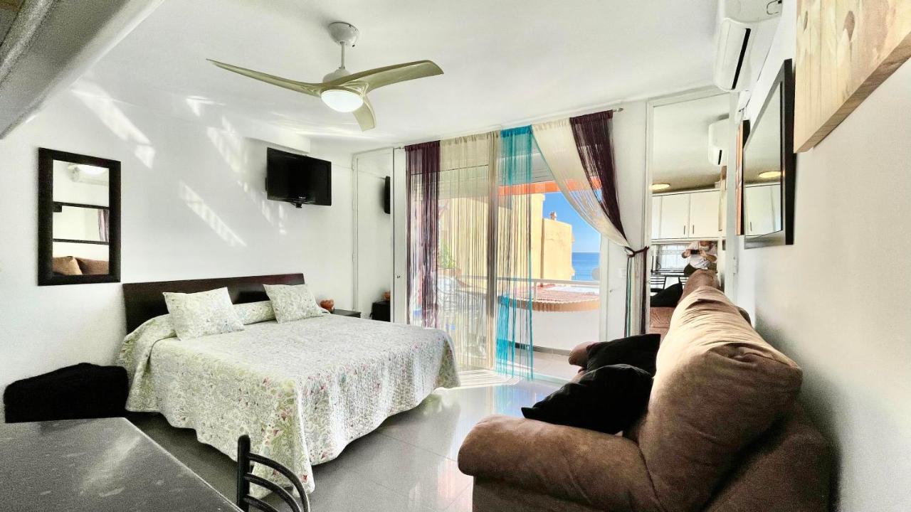 Bulto Carihuela Apartment Torremolinos Bagian luar foto